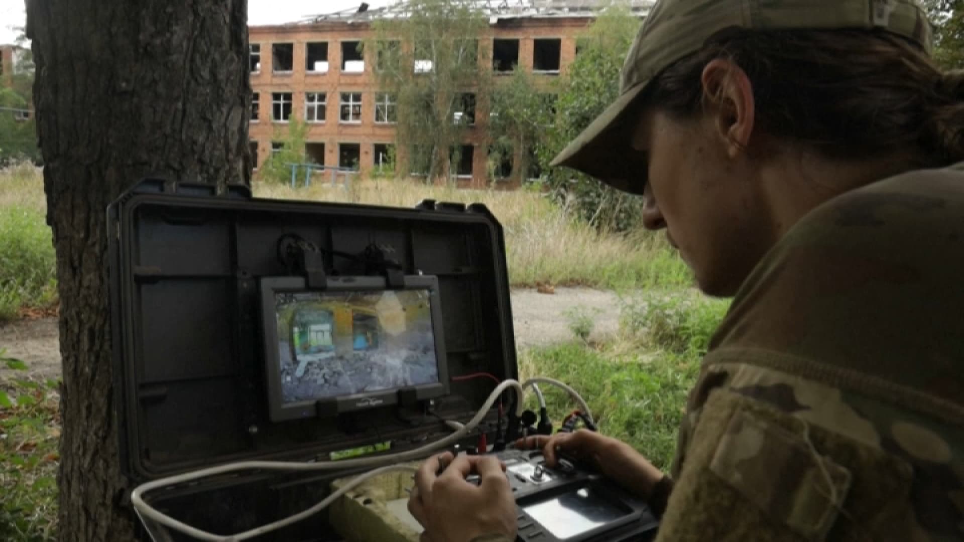"UNE EXCELLENTE MOTIVATION": DES SOLDATS UKRAINIENS ACCUMULENT DES POINTS EN TUANT DES SOLDATS RUSSES SUR LE FRONT