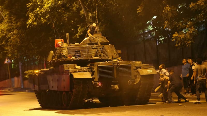 Des militaires ont tenté de renverser le pouvoir turc vendredi soir, causant beaucoup de confusion en Turquie et une violente riposte d'Ankara au cours de la nuit.