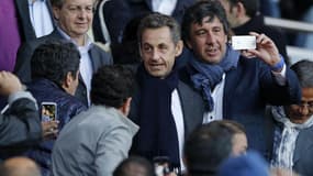 Au Parc des Princes, à Paris. Cinquante-cinq pour cent des Français ne regrettent pas Nicolas Sarkozy comme président de la République et 44% le regrettent, selon un sondage CSA. /Photo prise le 29 septembre 2012/REUTERS/Christian Hartmann