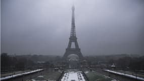 La Tour Eiffel est fermée au public ce mardi.