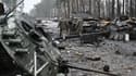 Un tank russe détruit dans la ville de Kiev.