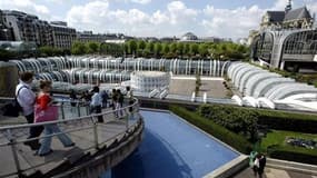 Vue du quartier des Halles, dans le centre de Paris. Après les travaux qui devraient durer six ans et coûter 760 millions d'euros, le Forum des Halles sera doté d'une "canopée", vaste toit de verre et d'acier ondulé haut de 14,5 mètres. Mais les travaux,