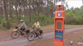 Une borne parlante pour alerter contre les feux de forêt, à Lège-Cap-Ferret (Gironde)