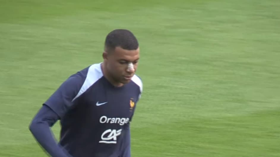 Le nouveau visage de Kylian Mbappé à l'entraînement des Bleus, après sa fracture du nez