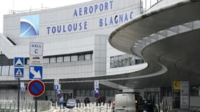 Les étudiants sont retenus en zone d'attente à l'aéroport de Toulouse-Blagnac.