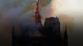 Qui a mis le feu à Notre-Dame de Paris?