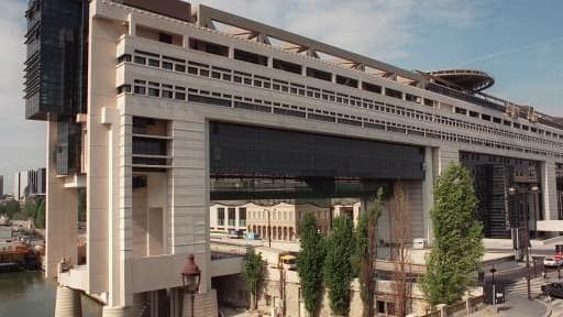 Www Bfmtv Com Economie Patrimoine Placements Epargne Europe Indices Boursiers Tires A La Baisse Par Wall Street An Html 14 03 10t16 30 08 000z Www Bfmtv Com Assets Images Bfm Business Default 16x9 Jpg