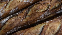 Des baguettes "tradition" dans une boulangerie parisienne, le 6 mars 2020 (photo d'illustration).