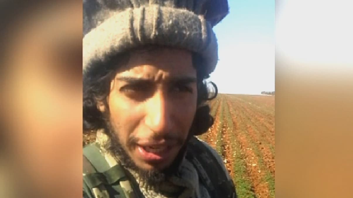 Abdelhamid Abaaoud est la cible de l'assaut à Saint-Denis. Abdelhamid Abaaoud est la cible de l'assaut à Saint-Denis.