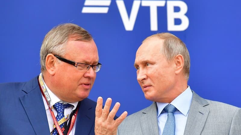 Le patron de la banque russe VTB, Andrei Kostin, en compagnie du président de la République Vladimir Poutine. 