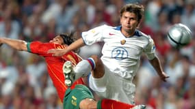 Alexey Bugayev lors du match entre la Russie et le Portugal à l'Euro 2004