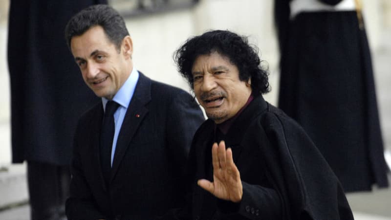 Nicolas Sarkozy et Mouammar Kadhafi, le 12 décembre 2017 à l'Elysée 