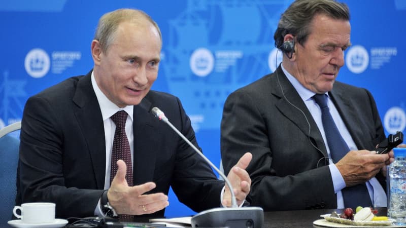 Gerhard Schröder est un proche de Vladimir Poutine.