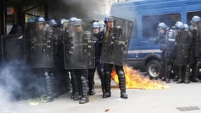 Des heurts ont éclaté entre forces de l'ordre et manifestants anti-loi Travail ce mardi à Paris. 