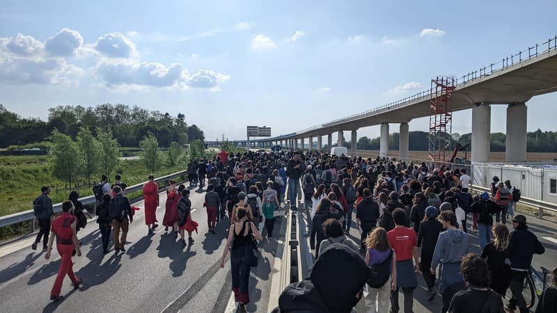 Une manifestation contre la future ligne 18 du métro a eu lieu ce samedi sur le plateau de Saclay