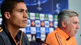 Raphael Varane et Carlo Ancelotti