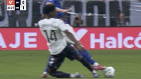 Le tacle de Tchouaméni sur le but de Mbappé lors d'Oviedo-Real Madrid, le 24 août 2025.