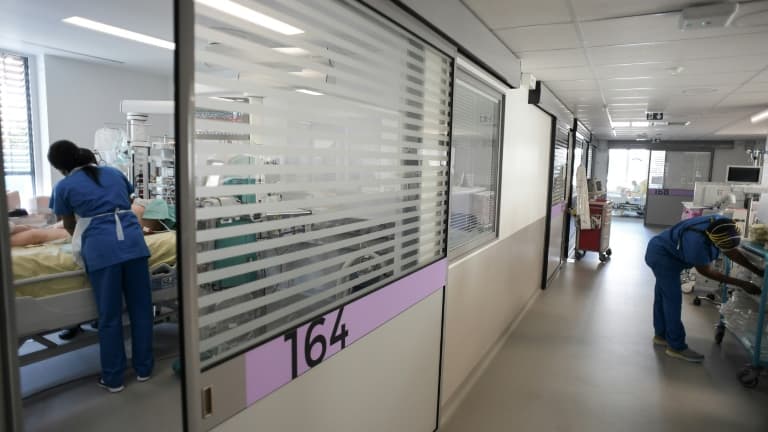 Le service de réanimation à l'hôpital Henri Mondor à Créteil, près de Paris, le 22 juillet 2021
