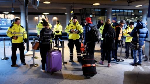 Contrôle d'identité à l'aéroport de Copenhague, le 4 janvier 2016 Contrôle d'identité à l'aéroport de Copenhague, le 4 janvier 2016