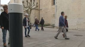 A Saint-Jean-de-Luz, trois bornes enregistrent les passages de piétons pour adapter les horaires des magasins à l'affluence.