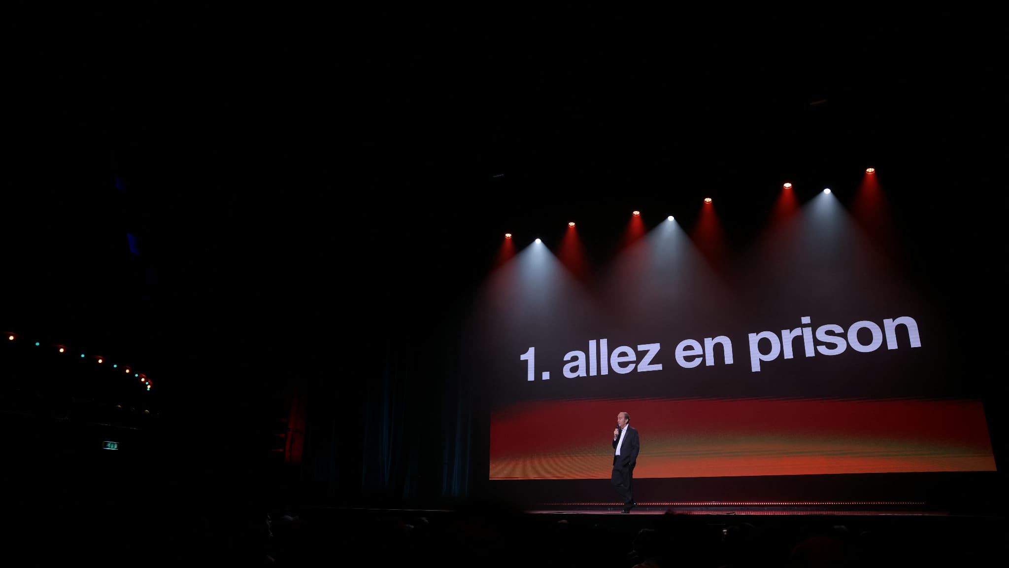Xavier Niel sur la scène de l'Olympia, le mercredi 18 septembre 2024 Xavier Niel sur la scène de l'Olympia, le mercredi 18 septembre 2024