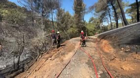 Deux jours après l'incendie, 250 pompiers restent mobilisés aux Pennes-Mirabeau.