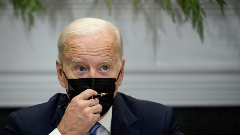 Le président américain Joe Biden lors d'une réunion sur le Covid-19 à la Maison Blanche, à Washington, le 16 décembre 2021