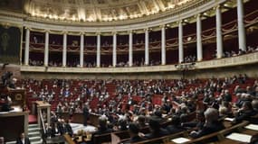 L'Assemblée nationale a adopté mercredi soir le projet de loi sur la déontologie des fonctionnaires, après quelques retouches à ce texte qui vise notamment à mieux lutter contre les conflits d'intérêts et à protéger les "lanceurs d'alerte"