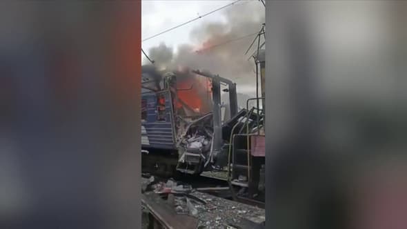 Une attaque de drone russe sur la gare de Chostka, située dans la région de Soumy, dans le nord-est de l'Ukraine, le 4 octobre 2025.