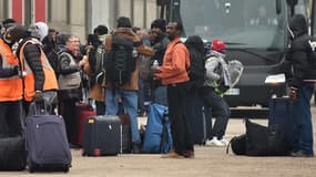 Le démantèlement de la "Jungle" de Calais a débuté ce lundi