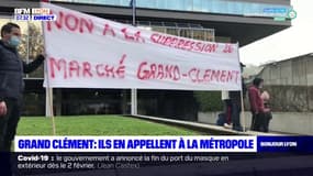 Lyon: manifestation d'exposants du marché Grand Clément devant le siège de la Métropole