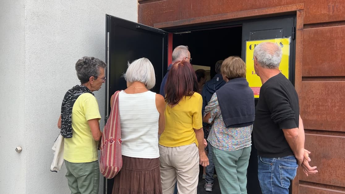 57 amateurs de cinémas sont venus voir "Le Roman de Jim" 57 amateurs de cinémas sont venus voir "Le Roman de Jim"