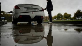 Hausse des prix à la pompe: coup dur pour les automobilistes qui n'ont "pas le choix"
