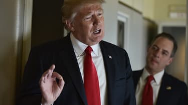 Les experts critiquent le "désintérêt" de Trump pour la lutte contre le VIH.