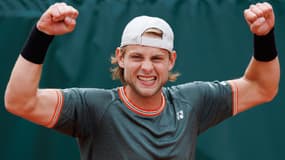 La joie du tennisman belge Zizou Bergs à Roland-Garros