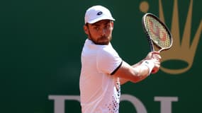 Le Français Benjami Bonzi, lors de sa défaite, 6-0, 7-6 (7/4)  face au Britannique Daniel Evans, au 1er tour du Masters 1000 de Monte-Carlo, le 12 avril 2022 