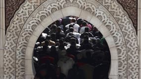 L'expulsion par la France d'imams jugés radicaux pourrait relancer l'idée de créer en France un institut national chargé de leur formation afin d'enrayer l'influence de prédicateurs fondamentalistes issus de pays étrangers. /Photo prise le 30 mars 2012/RE