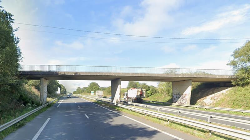 Côtes-d'Armor: un automobiliste tué par un bloc de béton jeté sur la route depuis un pont