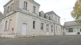 L'ancienne école de Loire-Authion, dans le Maine-et-Loire, désormais en vente