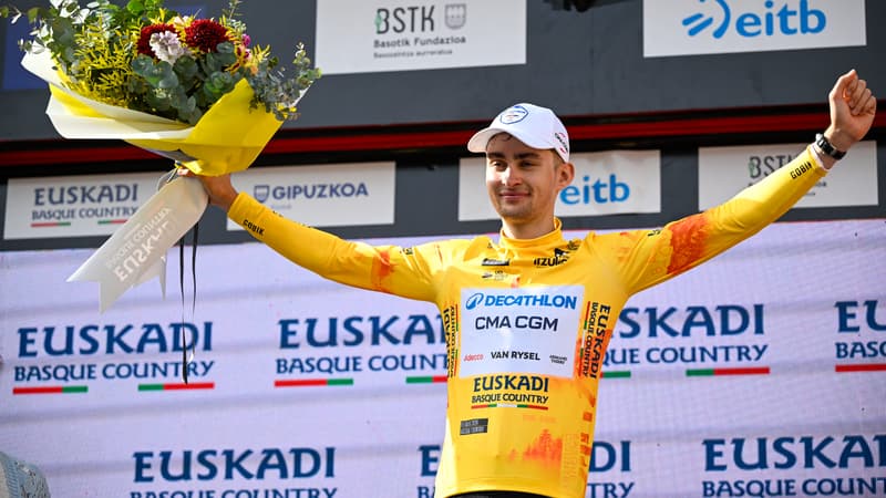 Paul Seixas sur le podium apres sa victoire sur la 5e etape du Tour du Pays basque 10 avril 2026 2268370