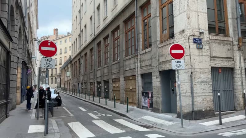 Trois personnes intoxiquées au monoxyde de carbone ont été secourues par les pompiers, à Lyon, ce samedi aux alentours de 20h