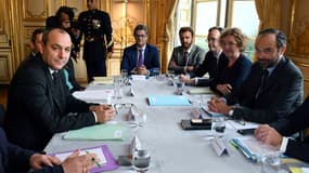 Le chef de la CFDT Laurent Berger (à gauche) lors d'une concertation avec le gouvernement sur la réforme de l'assurance chômage en octobre 2017.