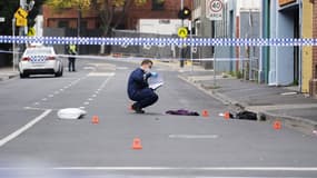 Un policier à Melbourne sur le lieu d'une fusillade, le 14 avril 2019