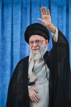 Conflit Israël-Iran: Ali Khamenei, la "clé de voûte du régime iranien" devenu la cible ultime du gouvernement israélien