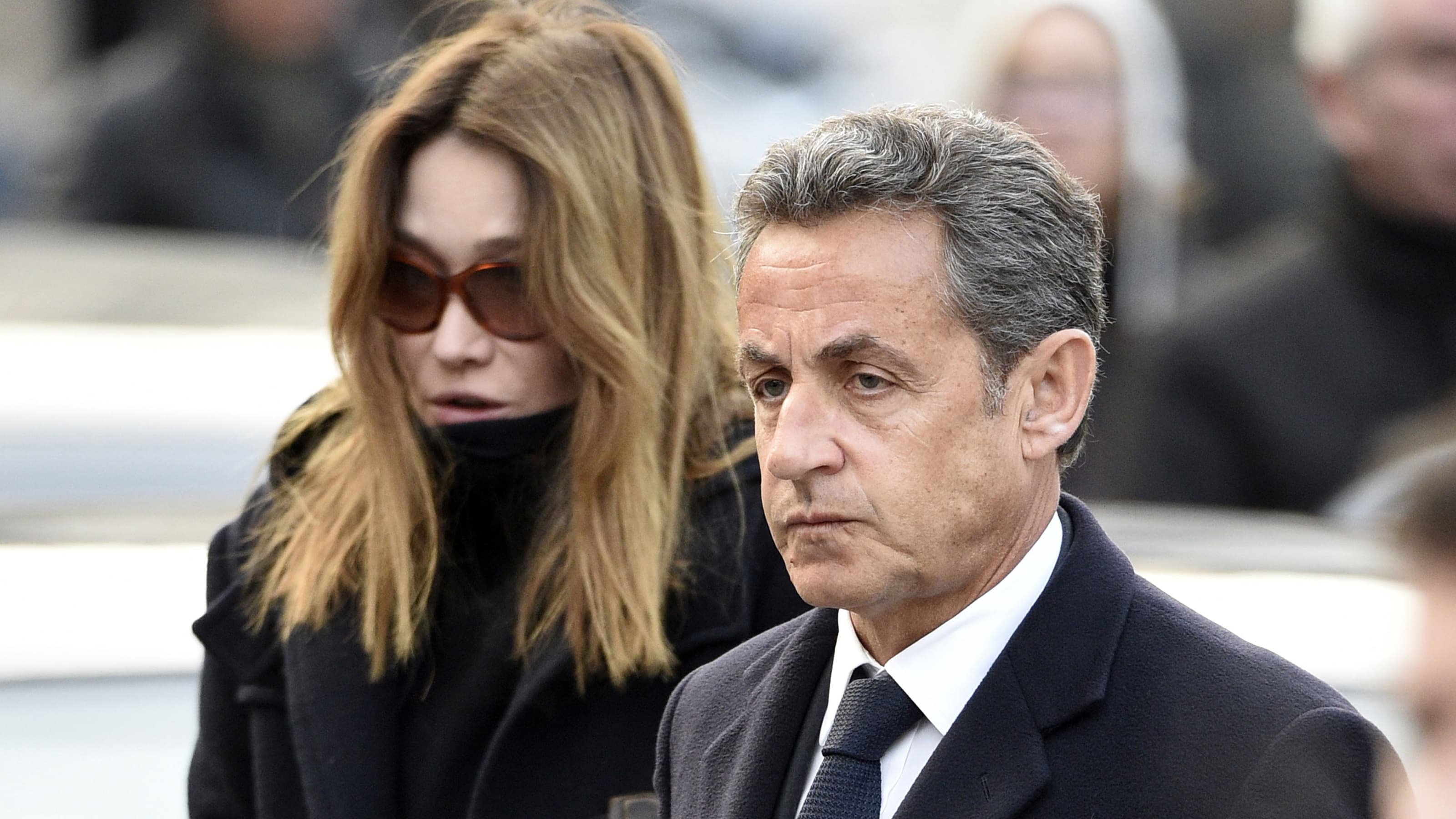 Carla Bruni Sarkozy opgeroepen voor mogelijke aanklacht