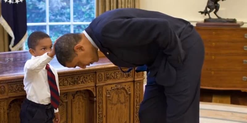 Impression écran issue de la vidéo postée par Barack Obama sur ses retrouvailles avec Jacob Philadelphia