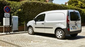 Le Kangoo ZE fait partie des utilitaires électriques les plus vendus.