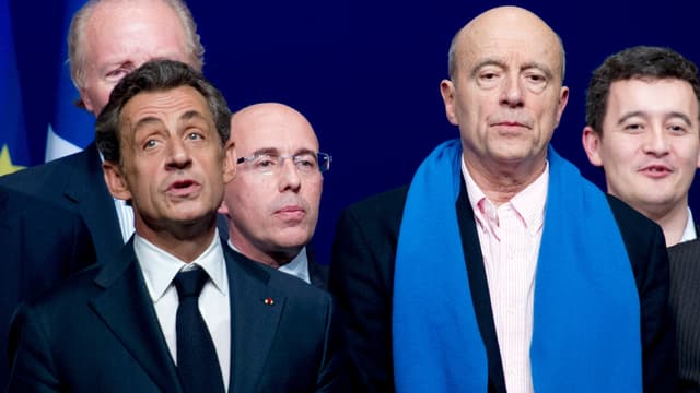 Nicolas Sarkozy et Alain Juppé au conseil national de l'UMP en avril.