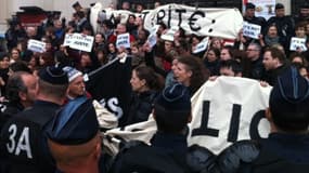 Manifestation d'intermittents à Paris le 4 avril -