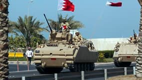 Soldats et véhicules blindés ont quitté samedi la place de la Perle à Manama, la capitale de Bahreïn, quelques heures après un appel au dialogue lancé par le roi Hamad Ibn Issa al Khalifa. L'opposition exigeant que l'armée retourne dans ses casernes avant